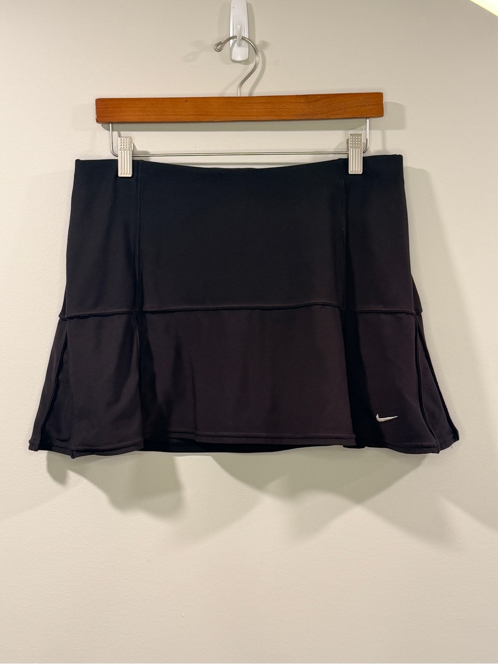 Nike Women’s Black Performance Skort with FIT DRY Logo Loose Pleats Size M